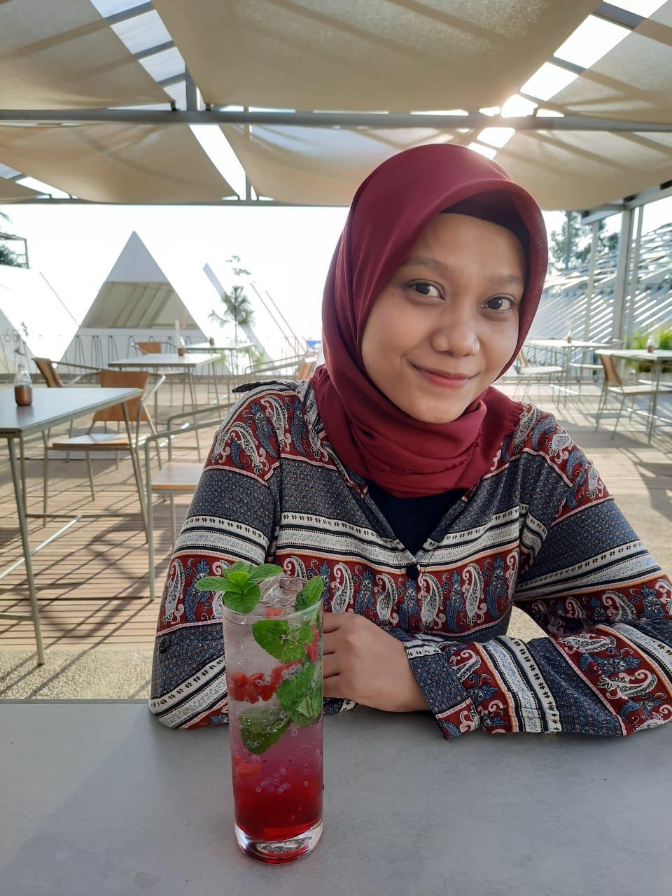 Iim Choirun Nisak, S. Si